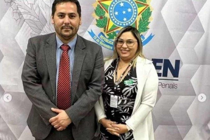 Luciane Barbosa com Rafael Brandani, titular da Secretaria Nacional de Políticas Penais: advogada seria o braço financeiro do CV no Amazonas - (crédito: Reprodução/redes sociais) Luciane Barbosa com Rafael Brandani, titular da Secretaria Nacional de Políticas Penais: advogada seria o braço financeiro do CV no Amazonas - (crédito: Reprodução/redes sociais)
