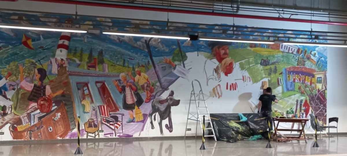 Pintor uruguaio Damian Ibarguren Gauthier, 53, fez desenho na estação 106 Sul do metrô a convite da Embaixada do Uruguai