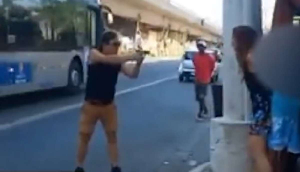 Homem que apontou arma para adolescente em São Paulo é investigador da polícia