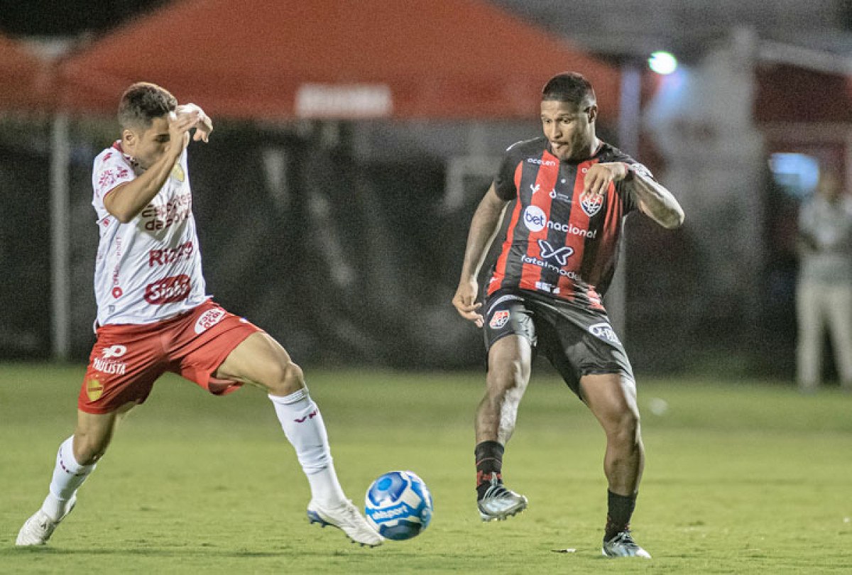 Rodrigo Andrade celebra acesso e título do Vitória na Série B: ‘Merecemos’