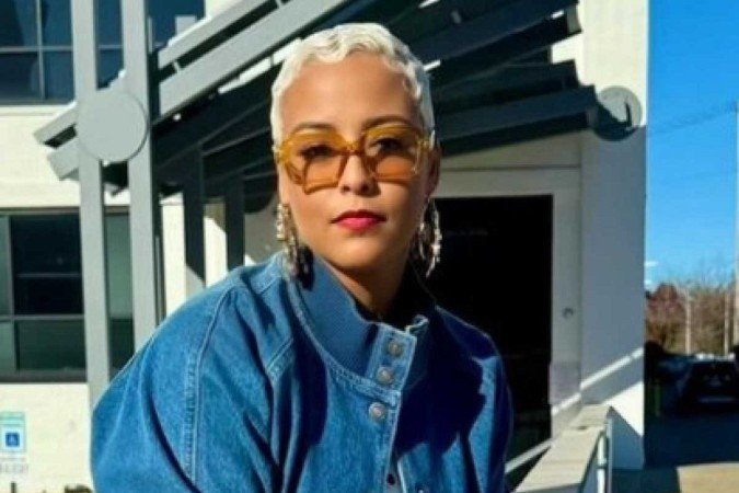 Bobbie explicou a ageiros próximos que estava feliz pelas indicações a dois prêmios no Grammy - (crédito: Reprodução Instagram Bobbi Storm) Bobbie explicou a ageiros próximos que estava feliz pelas indicações a dois prêmios no Grammy - (crédito: Reprodução Instagram Bobbi Storm)