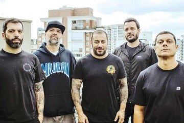 A banda CPM22 faria o show 'Rock na Ilha' no Rio Janeiro, mas a van do grupo foi roubada  -  (crédito:  CPM22/Divulgação)