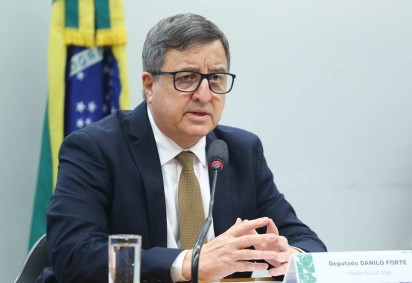 O relator da LDO, deputado Danilo Forte (União-CE) informou sobre a decisão do governo após reunião com ministro no Palácio do Planalto -  (crédito: Vinicius Loures/Câmara dos Deputados)