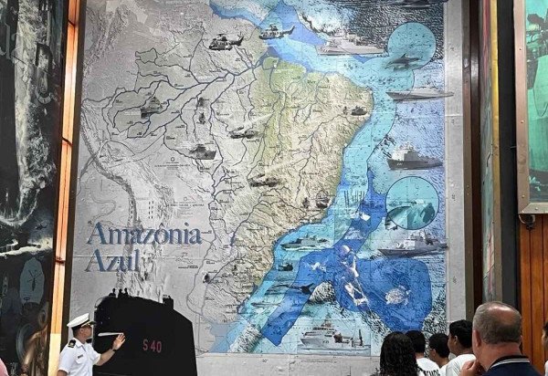A Amazônia Azul é incorporada ao mapa político brasileiro 