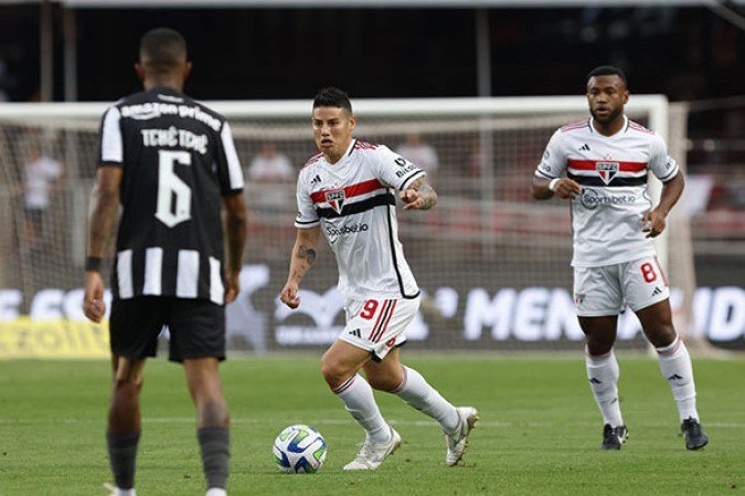 O São Paulo terá três nomes na Data Fifa. James Rodriguez já se apresentou na Colômbia. Foto: Rubens Chiri / saopaulofc.net