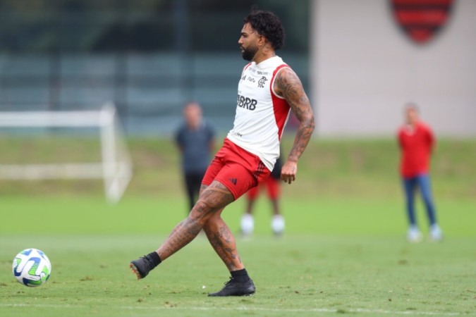 Após polêmica, Gabigol rebate críticas: ‘Que Deus perdoe essas pessoas ruins’ -  (crédito: Jogada10)