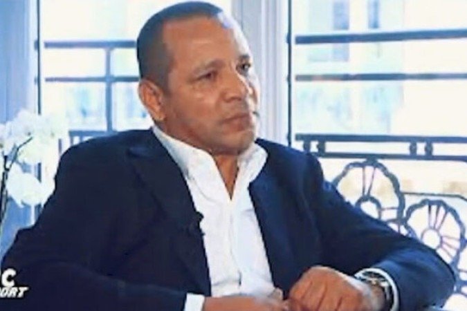 O que chama a tenção da série é a participação de Neymar pai. Em muitos casos ele e o jogador Neymar criam conflitos, mostrando uma relação conturbada de pai e filho. Foto: Reprodução Instagram @neymarpai_