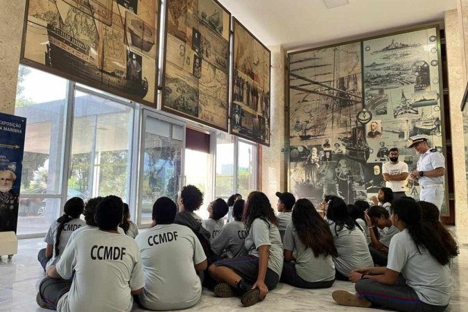 A marinha do Brasil recebe escolas públicas cívico-militares para comemorar o Dia Nacional da Amazônia Azul - (crédito: Vitória Torres/CB) A marinha do Brasil recebe escolas públicas cívico-militares para comemorar o Dia Nacional da Amazônia Azul - (crédito: Vitória Torres/CB)