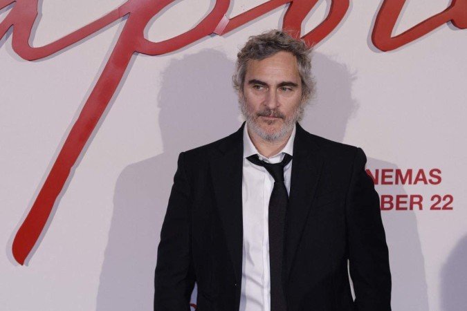 O ator norte-americano Joaquin Phoenix posa durante o photocall para a estreia mundial do filme Napoleão, em Paris, em 14 de novembro de 2023 - (crédito: Geoffroy Van der Hasselt / AFP) O ator norte-americano Joaquin Phoenix posa durante o photocall para a estreia mundial do filme Napoleão, em Paris, em 14 de novembro de 2023 - (crédito: Geoffroy Van der Hasselt / AFP)