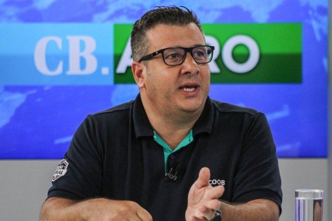 Gustavo Soares: Gustavo Soares: