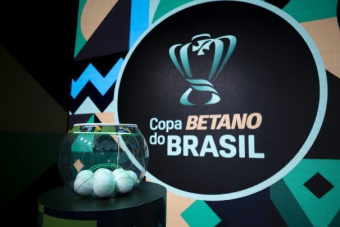 A CBF destina 12 vagas 