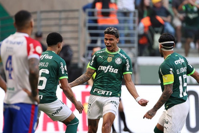  O jogador Richard R..os, da SE Palmeiras, comemora seu gol contra a equipe do Fortaleza EC, durante partida v..lida pela d..ciima sexta rodada, do Campeonato Brasileiro, S..rie A, na arena Allianz parque. (Foto: Cesar Greco/Palmeiras/by Canon)
     -  (crédito:  CESAR GRECO)