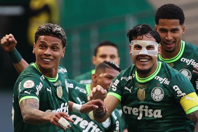 Campeão da Libertadores, o Tricolor carioca tem a companhia de outros dois brasileiros, Palmeiras e Fortaleza, no seleto grupo dos dez. - Foto: Cesar Greco/Palmeiras