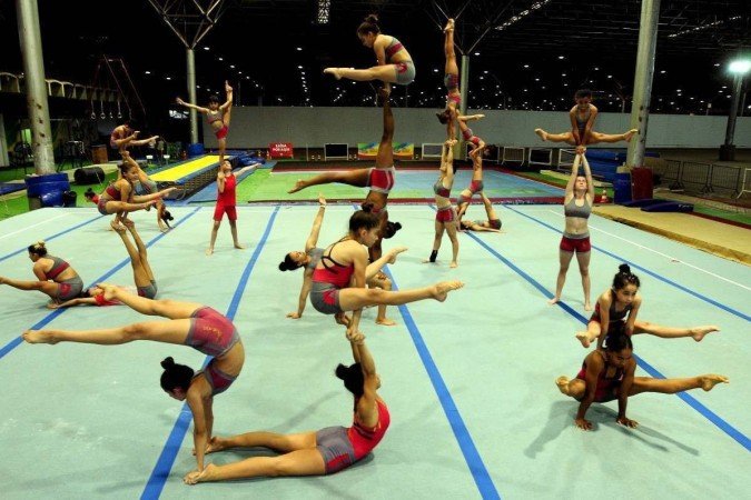 Treinos da Akros-DF para competições são realizados no Pavilhão de Exposições do Parque da Cidade - (crédito: Carlos Vieira/CB/D.A Press) Treinos da Akros-DF para competições são realizados no Pavilhão de Exposições do Parque da Cidade - (crédito: Carlos Vieira/CB/D.A Press)