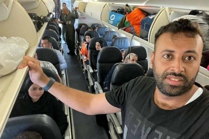 Hassan Rabee e outros 31 brasileiros foram resgatados da Faixa de Gaza. O repatriado tem sofrido ameaças nas redes sociais - (crédito: Reprodução/Instagram/@hassan.rabee) Hassan Rabee e outros 31 brasileiros foram resgatados da Faixa de Gaza. O repatriado tem sofrido ameaças nas redes sociais - (crédito: Reprodução/Instagram/@hassan.rabee)