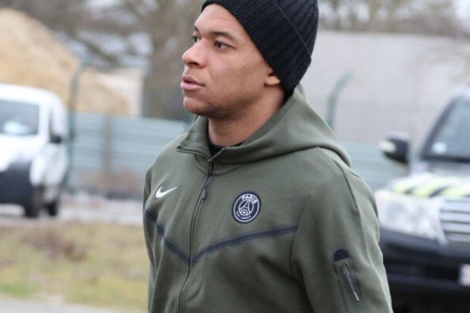 Um ano depois ele se tornaria campeão mundial pela França. Atualmente Mbappé é a grande referência do Paris Saint-Germain. Foto: Divulgação/PSG