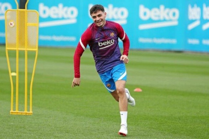 Mais um jogador do Barcelona campeão: em 2021 foi a vez de Pedri. Foto: Victor Salgado / FC Barcelona