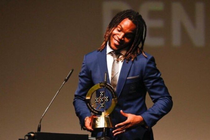 Outro português na lista: em 2016 Renato Sanches, então do Benfica, foi o escolhido como melhor jovem do mundo. Divulgação/Instagram Renato Sanches