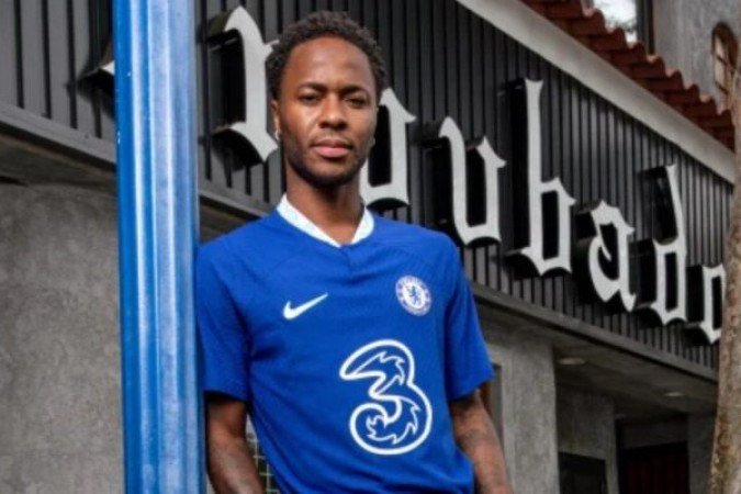 Sterling já passou pelo Manchester City e desde 2022 defende outro gigante inglês: o Chelsea. Foto: Chelsea Divulgação