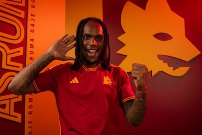 Renato Sanches não conseguiu ter a boa sequência na carreira e rodou por times como Lille e Swansea. Atualmente ele é do Paris Saint-Germian e foi emprestado pela Roma. Foto: Divulgação / Roma