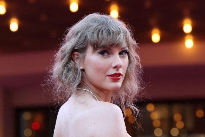 Taylor Swift fez seu primeiro show no Brasil no Estádio Nilton Santos, o Engenhão, para um público aproximado de 60 mil pessoas - (crédito: Reuters) Taylor Swift fez seu primeiro show no Brasil no Estádio Nilton Santos, o Engenhão, para um público aproximado de 60 mil pessoas - (crédito: Reuters)