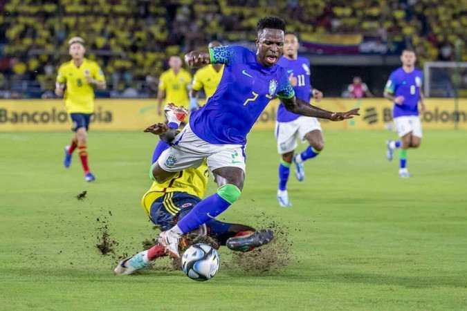 Vini Jr deve retornar aos gramados apenas em 2024, após lesão -  (crédito: Jogada10)