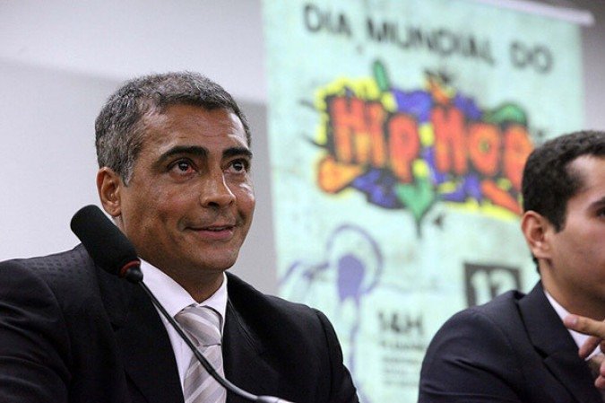 Na série da Globoplay, Romário foi perguntado sobre a frase e deu resposta ao seu estilo: 