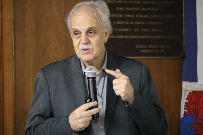 O professor e climatologista Carlos Nobre, durante mesa El Nino na Academia Brasileira de Ciências (ABC). - (crédito: GCOM/ABC) O professor e climatologista Carlos Nobre, durante mesa El Nino na Academia Brasileira de Ciências (ABC). - (crédito: GCOM/ABC)