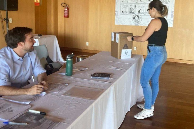 Argentinos que vivem no Brasil foram às urnas no Brasil na embaixada e nos 10 consulados do vizinho em nosso país - (crédito: Henrique Lessa / CB / D.A. Press) Argentinos que vivem no Brasil foram às urnas no Brasil na embaixada e nos 10 consulados do vizinho em nosso país - (crédito: Henrique Lessa / CB / D.A. Press)