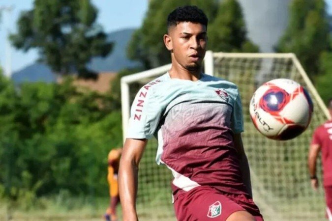 Ex-jogador do sub-23 do Fluminense morre em acidente de carro - (crédito: Jogada10) Ex-jogador do sub-23 do Fluminense morre em acidente de carro - (crédito: Jogada10)