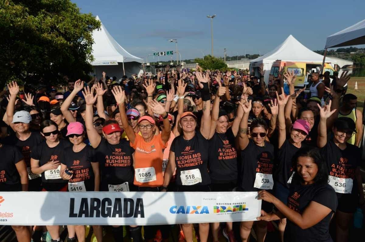 Mulheres reunidas no evento Encontro Delas - A Força das Mulheres em Movimento