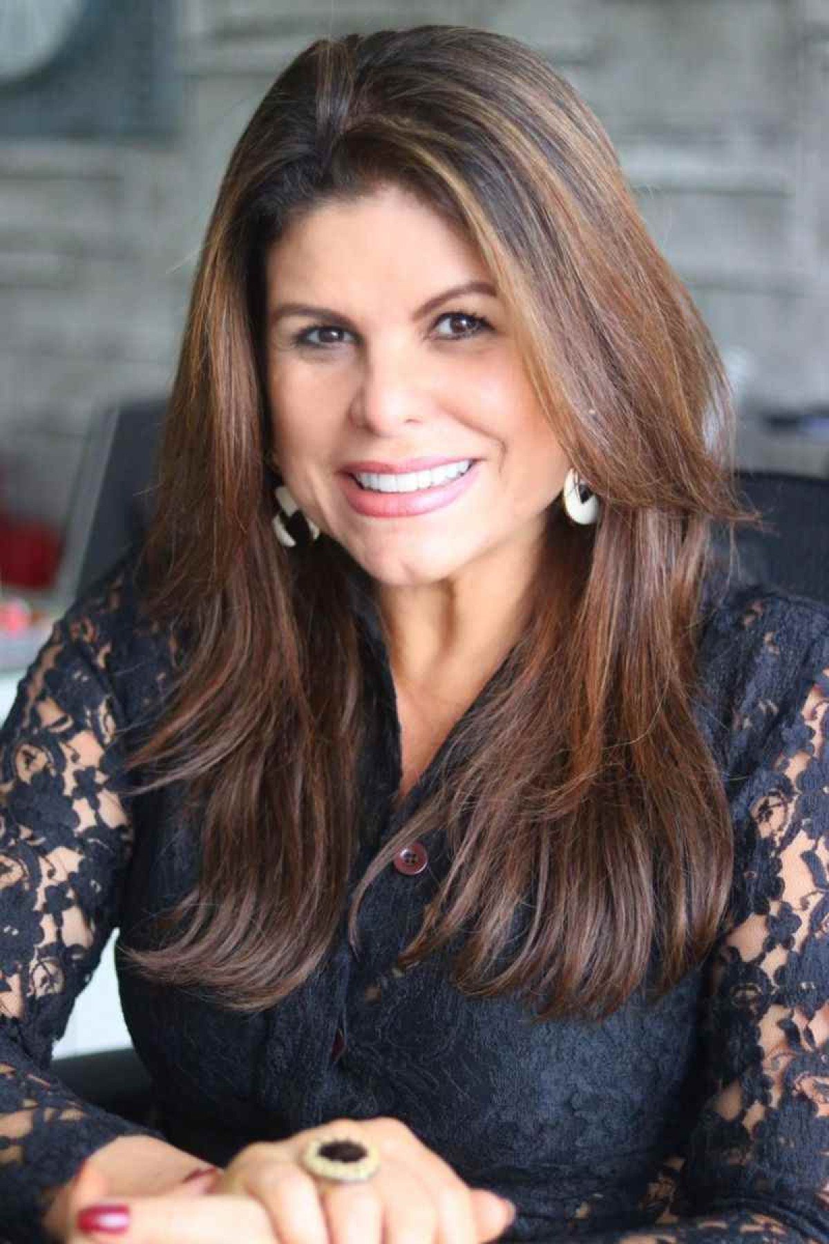  Empres&aacute;rio Janine Brito da Pinheiro Ferragens.