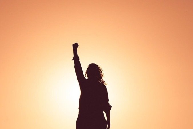 Dentro de um contexto de preconceito, diversidade e resistência, não dá para falar de consciência negra sem propor esse recorte importante - (crédito: Miguel Bruna/Unsplash) Dentro de um contexto de preconceito, diversidade e resistência, não dá para falar de consciência negra sem propor esse recorte importante - (crédito: Miguel Bruna/Unsplash)