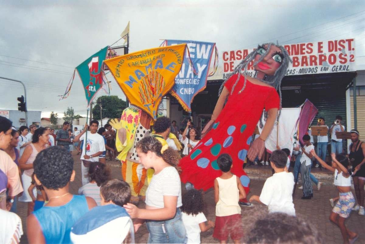 Desfile do bloco carnavalesco Mamae Tagua, em Taguatinga