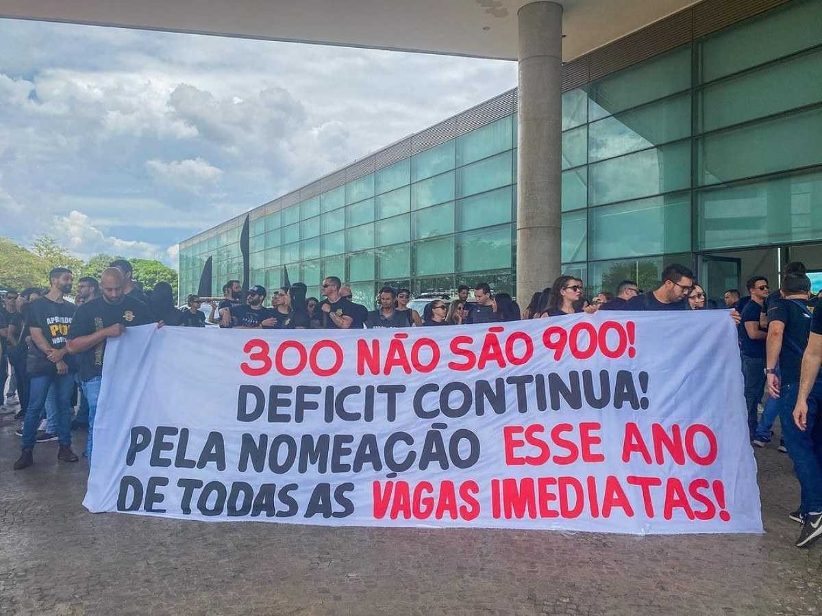 Aprovados na Polícia Civil cobram 900 nomeações para escrivão e agente