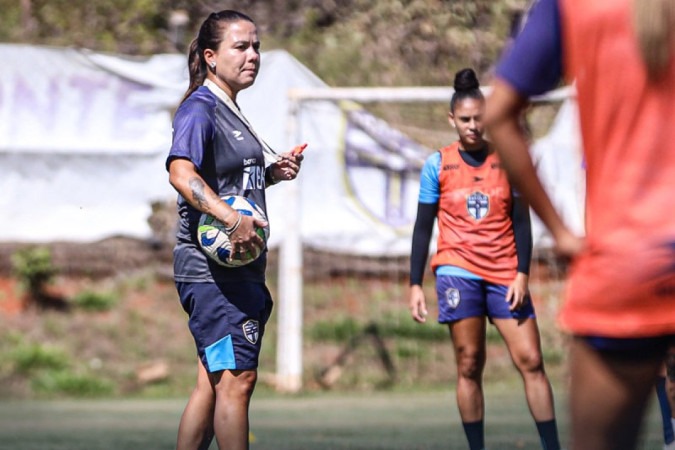 Camilla Orlando acumula experiência, inclusive fora do futebol brasileiro -  (crédito: Foto: Divulgacão / Real Brasília)