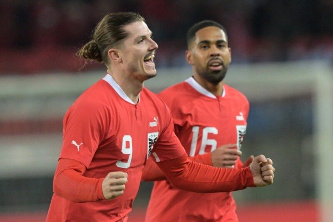 Áustria bate a Alemanha em Viena, e Marcel Sabitzer marcou o primeiro gol do triunfo - (crédito: - Foto: JOE KLAMAR/AFP via Getty Images) Áustria bate a Alemanha em Viena, e Marcel Sabitzer marcou o primeiro gol do triunfo - (crédito: - Foto: JOE KLAMAR/AFP via Getty Images)