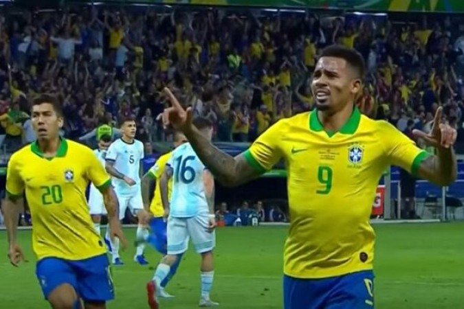 Reencontro com a torcida: a Seleção Brasileira voltará a rever o Maracanã lotado novamente, após 4 anos. Reprodução/Youtube