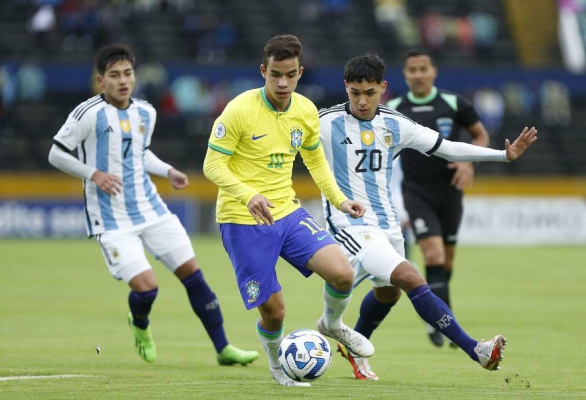 Mundial Sub-17: Brasil e Argentina se enfrentarão pelas quartas