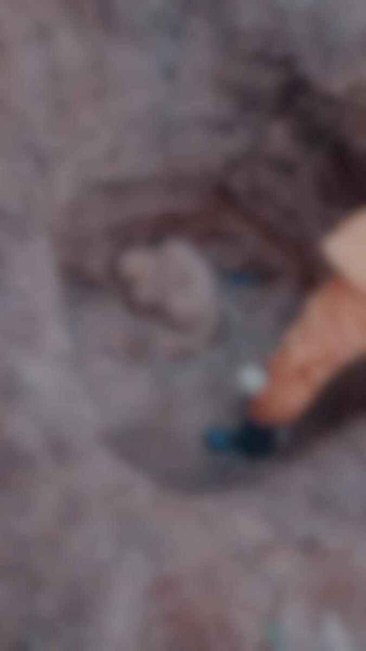 O corpo estava enterrado em uma cova, a cerca de 1,5 metros da superfície