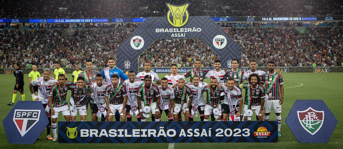 Fluminense e São Paulo trocam faixas no Maracanã para celebrar títulos inéditos