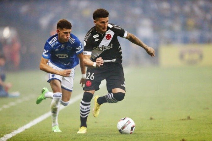 No período foram cinco jogos (dois pela Série A, dois pela Série B e um pela Libertadores), com dois empates e três vitórias cruzeirenses. - Foto: Daniel Ramalho/Vasco