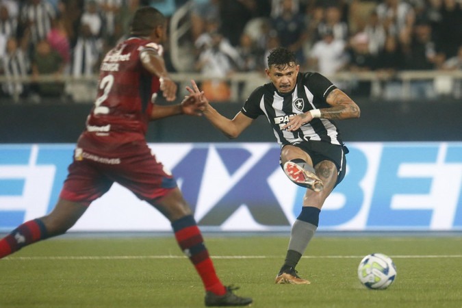 O Botafogo venceu o duelo no primeiro turno por 2 a 0  -  (crédito:  Vitor_Silva)