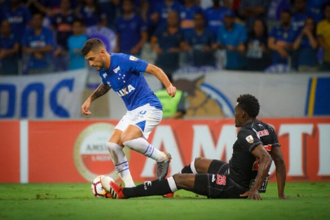 Fase de grupos da Copa Libertadores de 2018: Cruzeiro 0 x 0 Vasco, no Mineirão. O Cruzeiro, que tinha Arrascaeta como astro principal, avançou às oitavas como primeiro colocado da chave 5 e o Vasco ficou pelo caminho ao ficar em terceiro. - Foto: Vinnicius Silva/Cruzeiro E.C.
