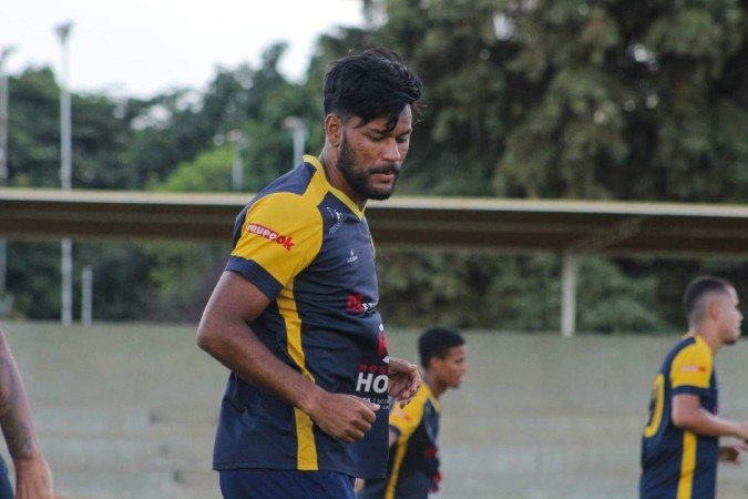 Manutenção de base e poucos reforços marcam a primeira versão do Brasiliense para a disputa do Candangão 2024 -  (crédito: Luã Tomasson/Brasiliense)