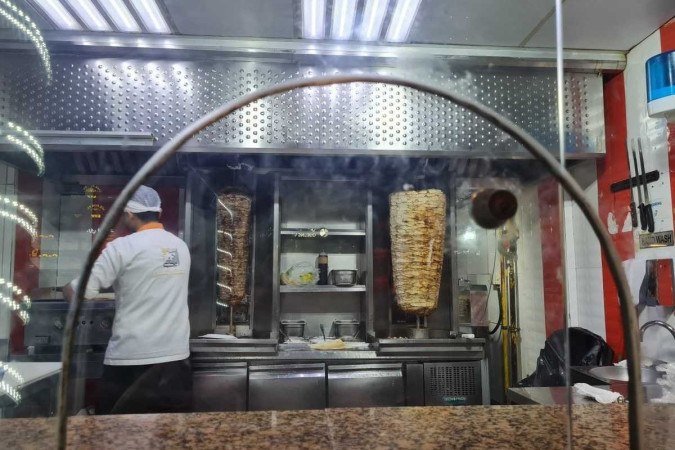 O restaurante sírio Farooq Al Sham serve um delicioso shawarma
