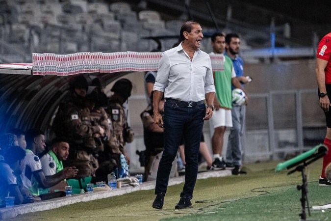 Técnico Ramón Díaz durante a partida no Mineirão -  (crédito:  Leandro Amorim)