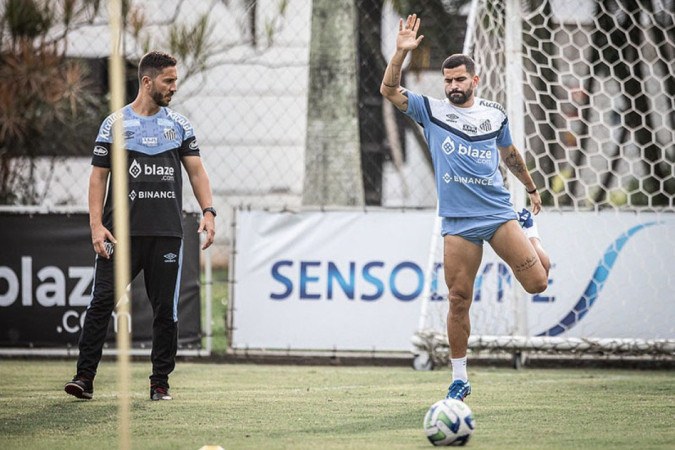 Tomás Rincón ainda não reúne condições de atuar pelo Santos -  (crédito: Foto: Raul Baretta/Santos)