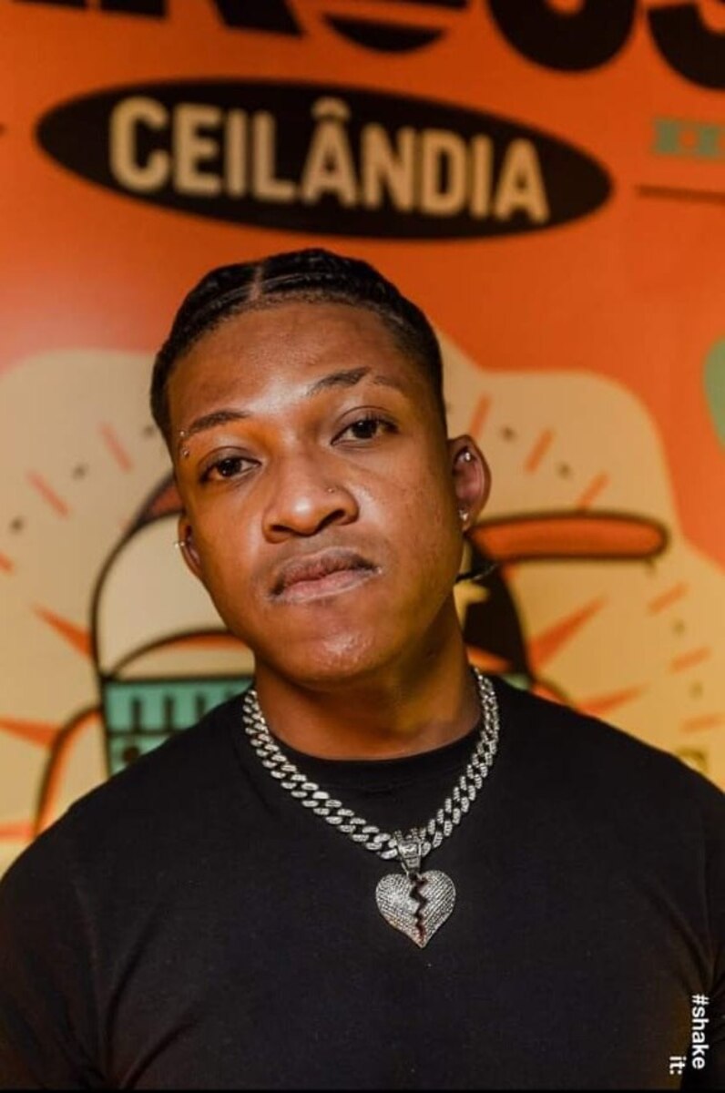 Eliã pratica atividades físicas como forma de descanso.