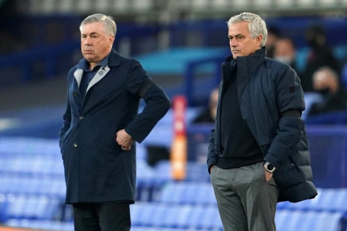 Ancelotti e Mourinho lado a lado  -  (crédito: Foto: Jon Super/AFP via Getty Images)